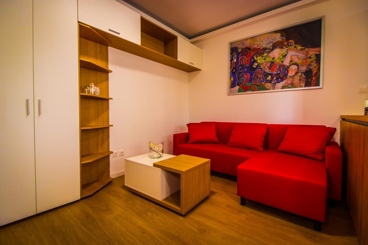 Top Trio Residence Bucharest Exterior photo
